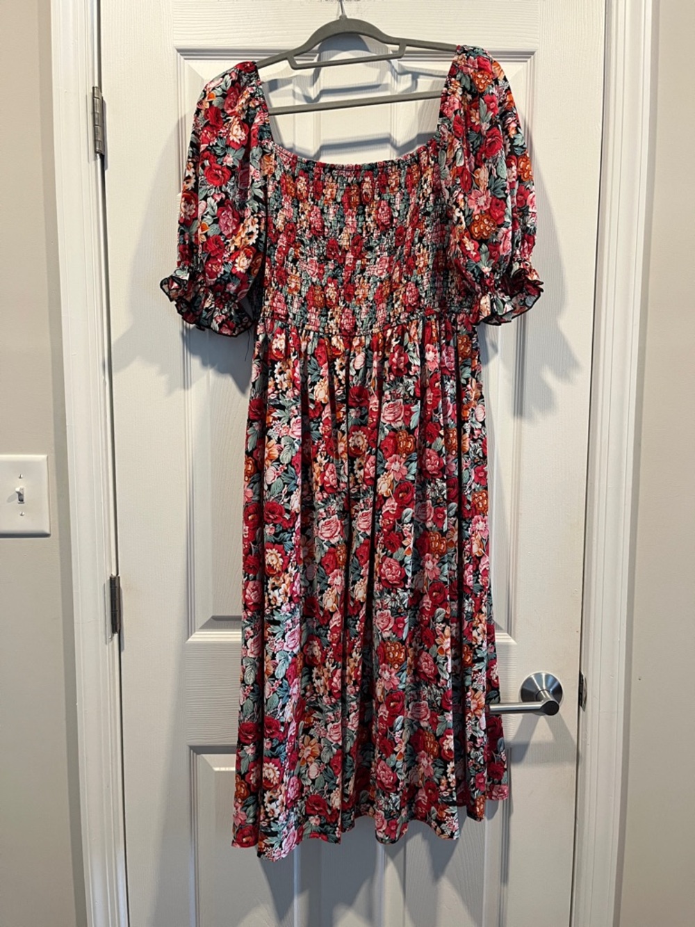 Smocked Midi‎ Dress with Puff Sleeves - Red Floral Feminine Size 3X